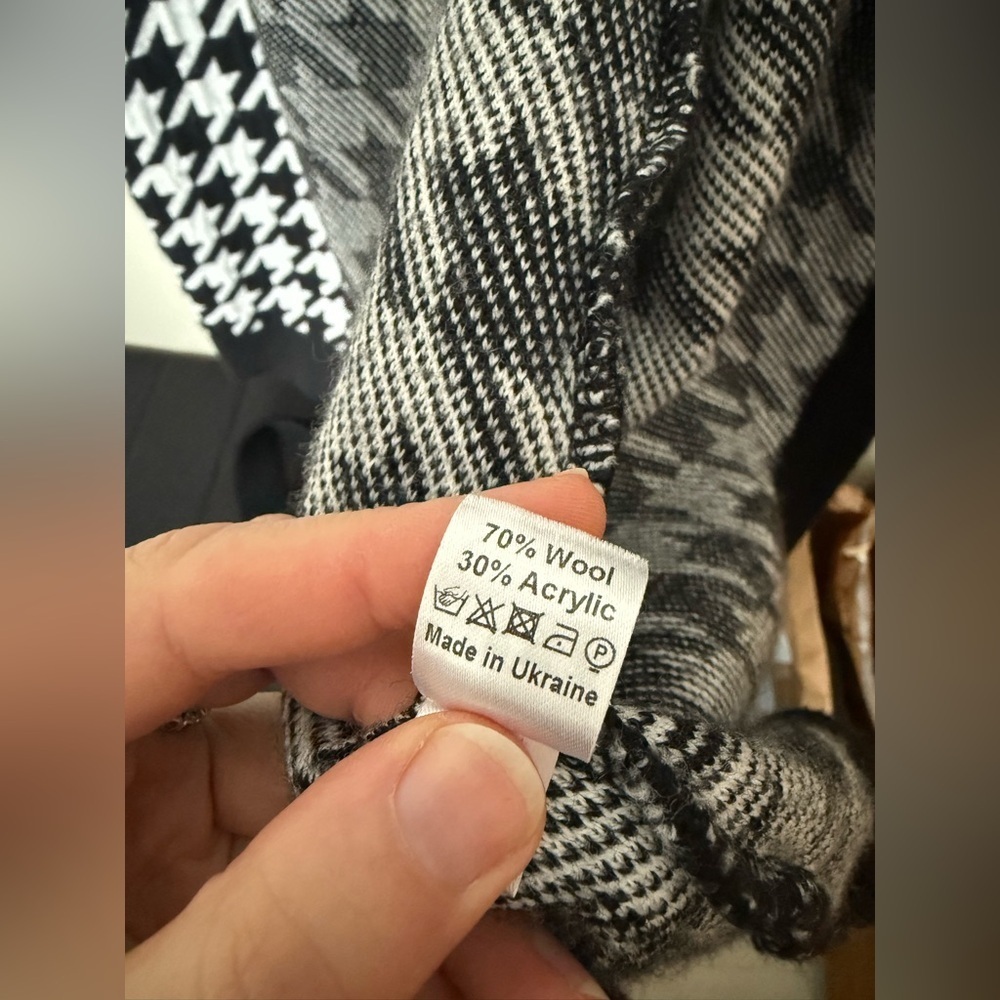 Black and White Houndstooth open front longline wool cardigan - Picture 10 of 15